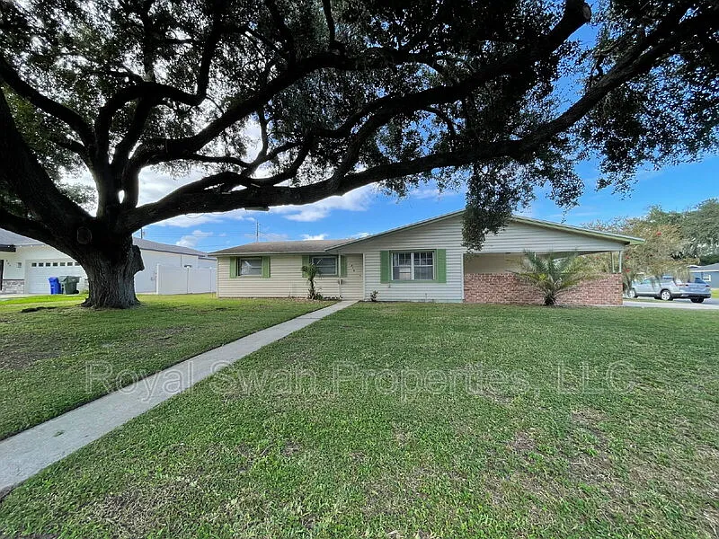 303 Thornwood Way