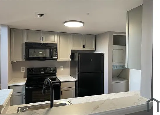 10421 Beacon Ridge Dr — Photo 17