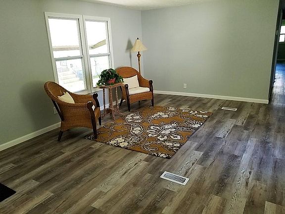 5th image of 128 Twin Lake Dr