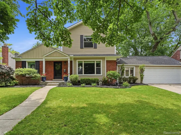 2622 Bembridge Rd, Royal Oak, MI 48073