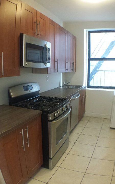 1st image of 545 Edgecombe Ave APT 2a