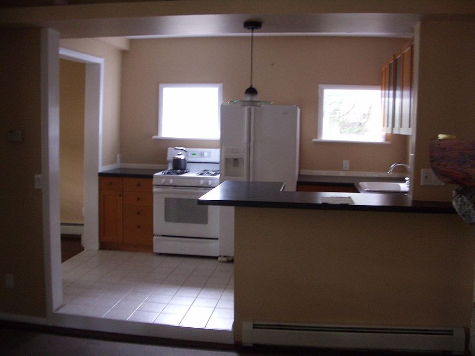 1st image of 299 Lake Dr #2