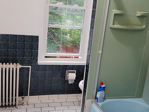 3rd image of 32 Plympton St Floor 2
