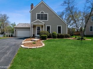 263 Pilgrims Path, Gurnee, IL 60031