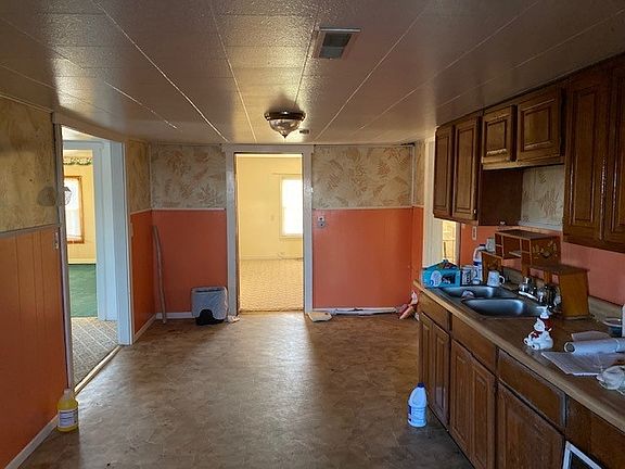 4th image of 8005 Cobb Ln