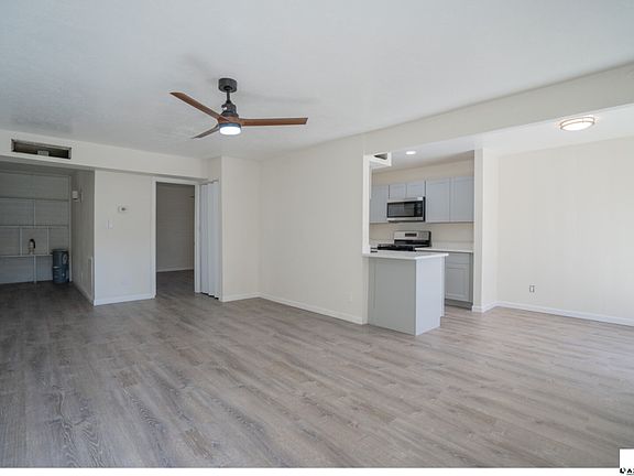 5th image of 1701 W Tuckey Ln #136
