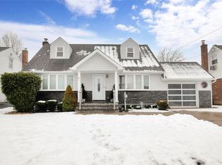 2328 Westley Rd, Westbury, NY 11590