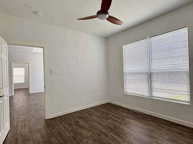 2610 Fern Ave — Photo 3