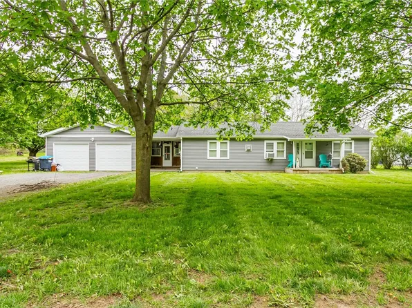 49 Silver St, Clifton Springs, NY 14432