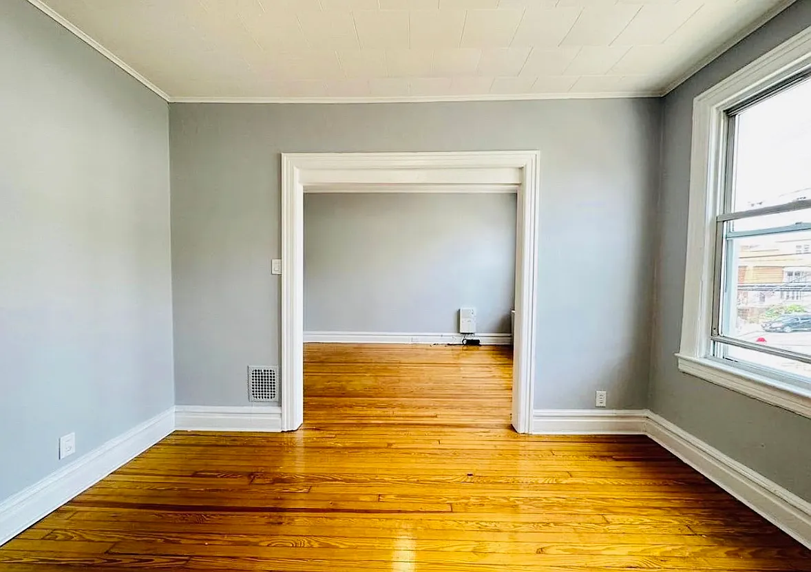 2 bed, $1,900 — Photo 3