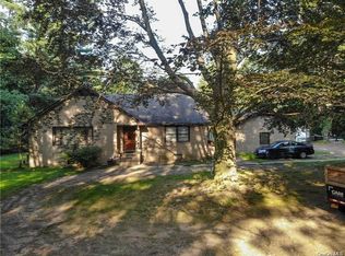 70 Spook Rock Rd, Suffern, NY 10901