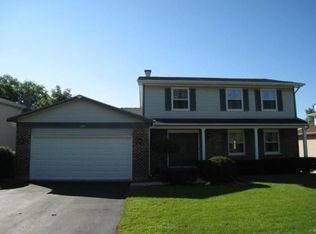 1185 W Sturbridge Dr, Hoffman Estates, IL 60192