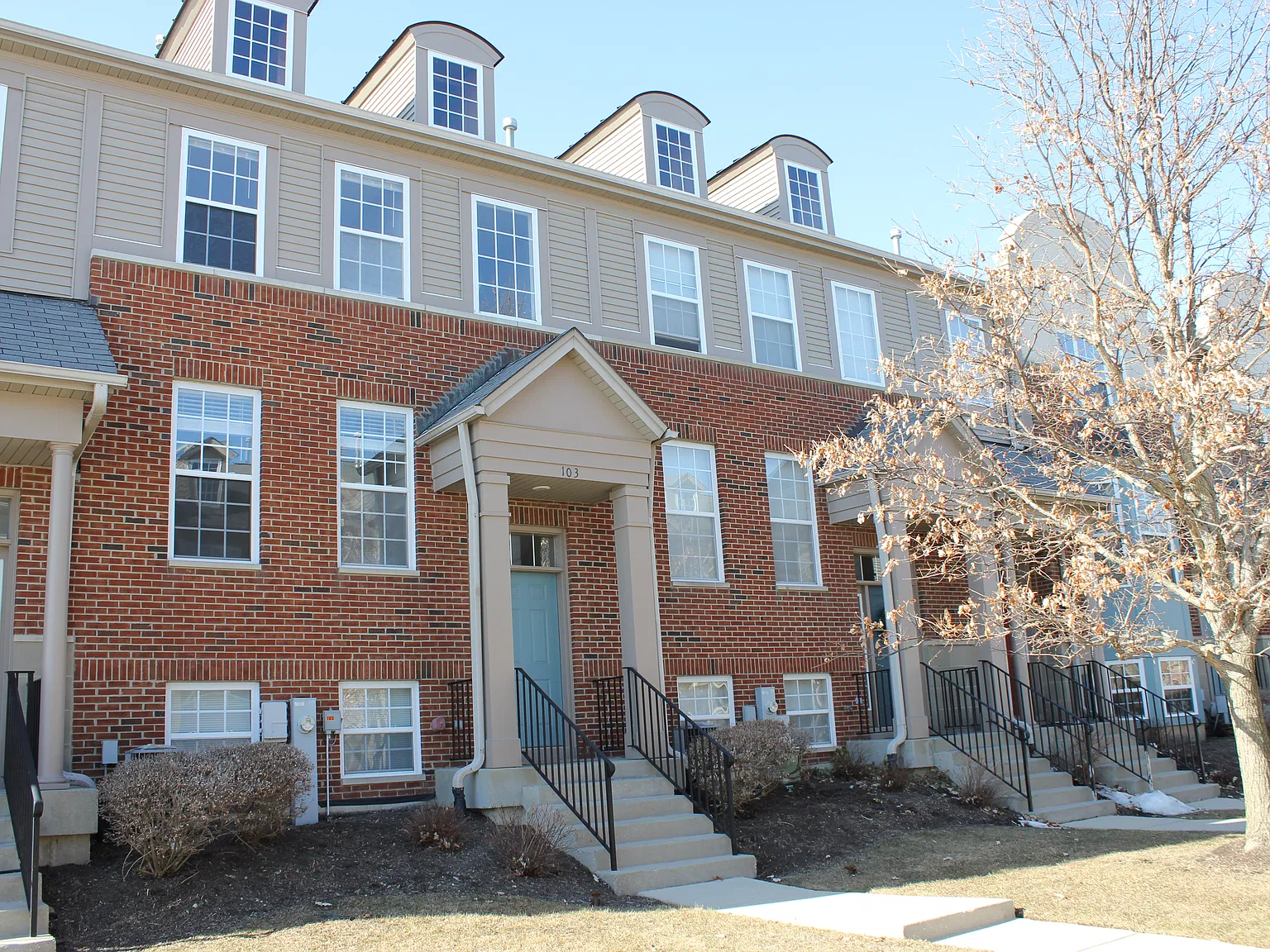 2 bed, 2.5 bath, 1617 sqft, $2,500 — Photo 1