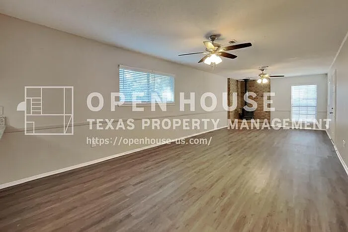 3 bed, 2.0 bath, 1851 sqft, $2,375 — Photo 4