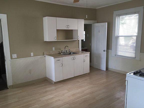 3rd image of 42 Kirtland St #1