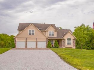 1001 N Prairie Ln, Raymore, MO 64083