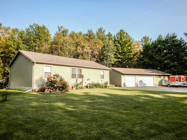 3010 Cedar Ln, Abrams, WI 54101