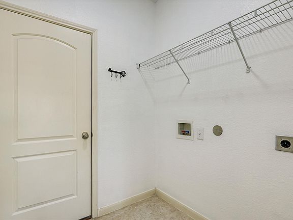 3rd image of 1316 Corkwood Dr