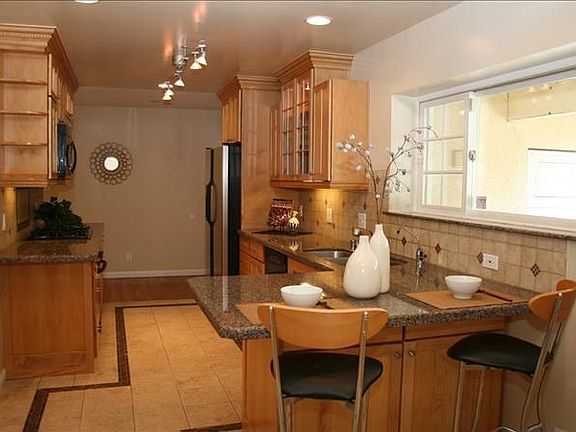 4th image of 10578 E Estates Dr