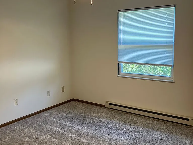 1220 Bunker Hill Ct #B — Photo 15