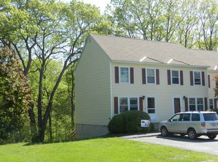 36 Powder Mill Dr, Kennebunk, ME 04043