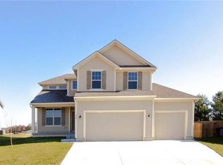 638 SW Gateway Ct, Grain Valley, MO 64029