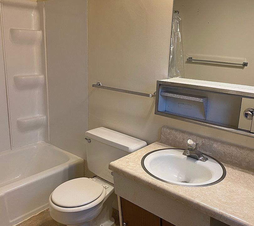 1st image of 217 S Summit Ave APT 2