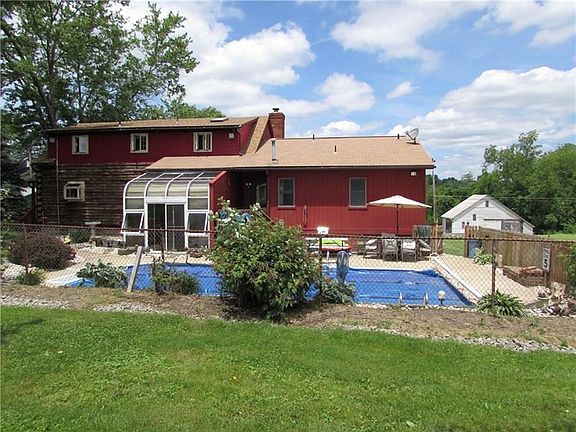 3rd image of 1686 Old Leechburg Rd