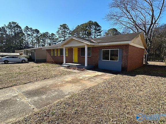 3rd image of 3413 Avondale Dr NW
