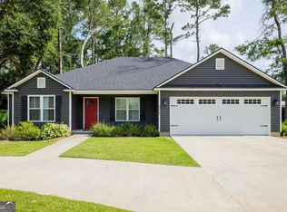 4498 Quarterman Estates Dr, Valdosta, GA 31601