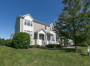 555 Silver Leaf Dr, Joliet, IL 60431