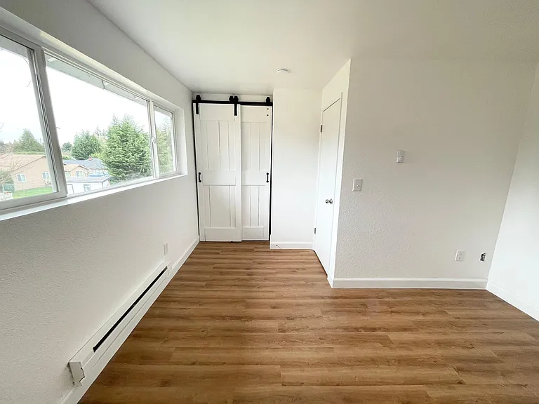 11420 15th Ave SW — Photo 10