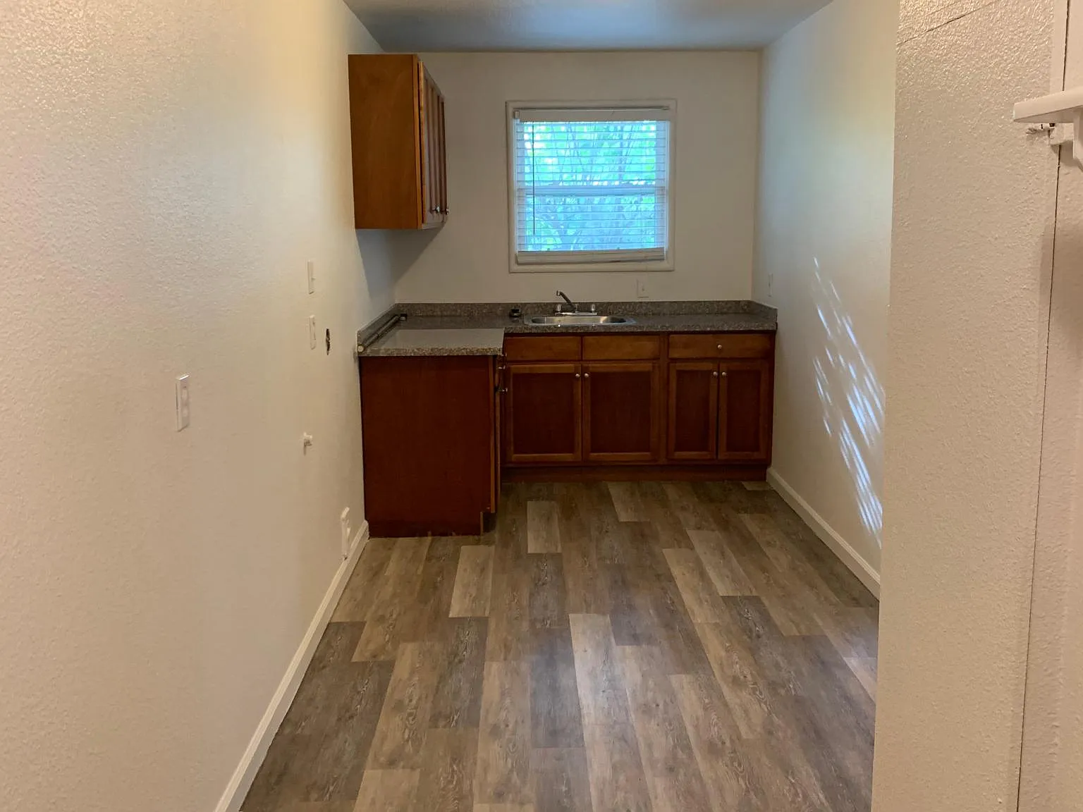 1 bed, 650 sqft, $1,600 — Photo 4