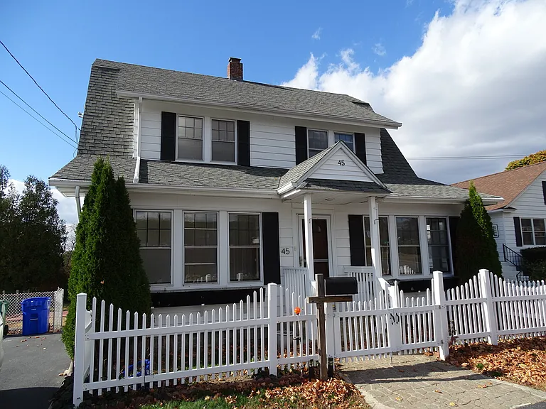 45 Olive St — Photo 2