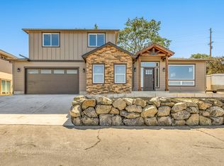 2438 Herrington Way, Medford, OR 97504