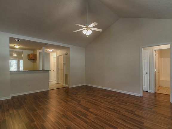 3rd image of 21 Perkins St