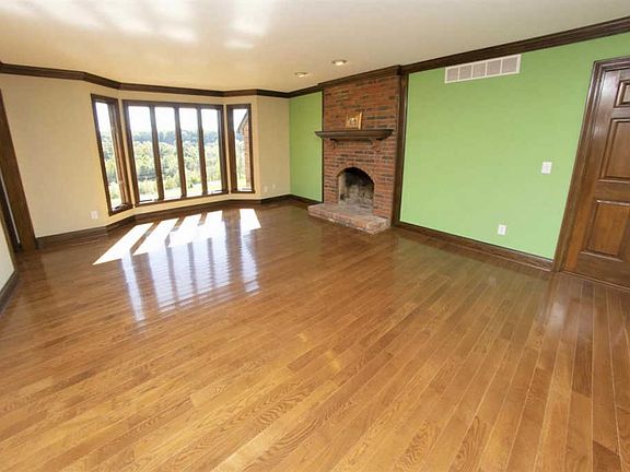 4th image of 6470 Stone Creek Ln