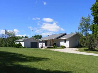 1304 E 46th Rd, Cadillac, MI 49601