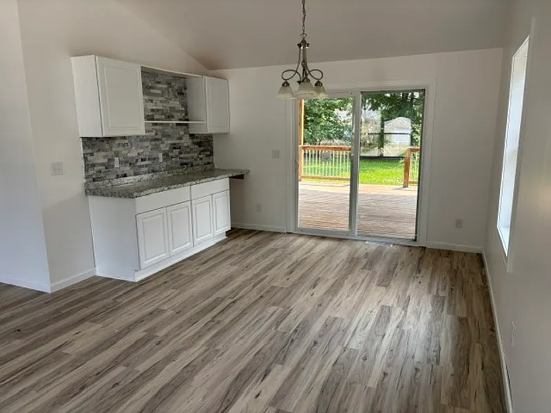 2 bed, 1.0 bath, $1,699 — Photo 2