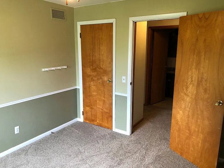 7336 Kyles Station Rd — Photo 11