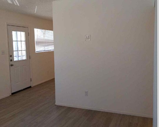 4th image of 3462 Willowrun Dr APT D