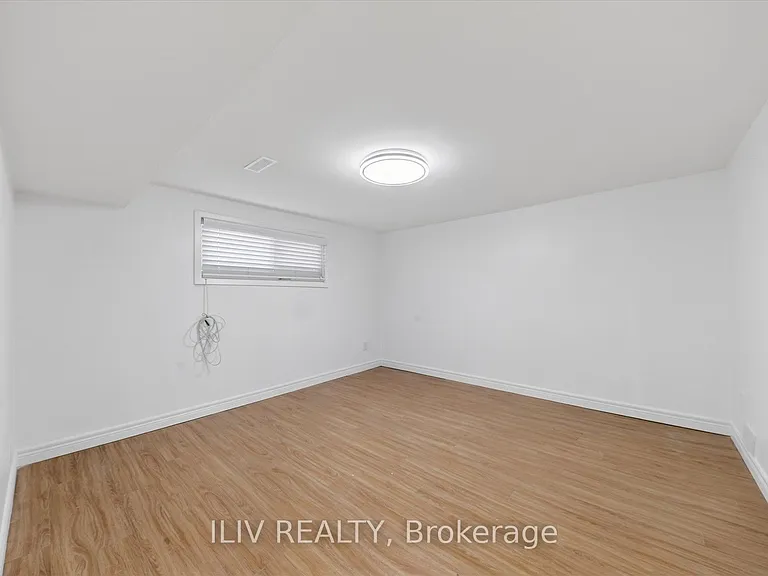 11 Leeswood Cres #BASEMENT — Photo 16