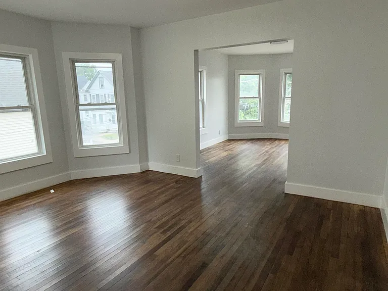 6 Holmes St #2 — Photo 6