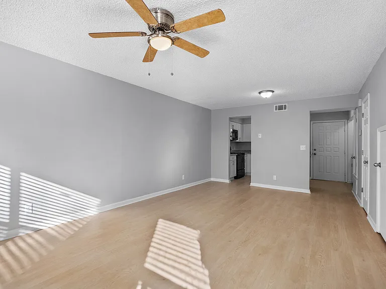 1377 E Sequoyah Ct — Photo 8