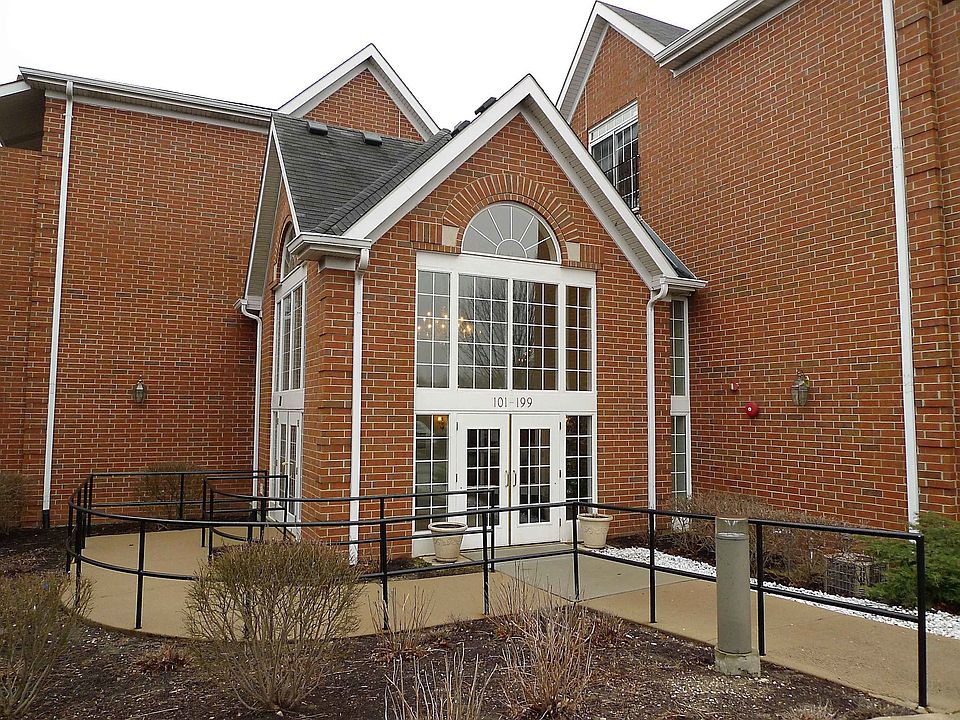1st image of 185 Hunt Club Dr