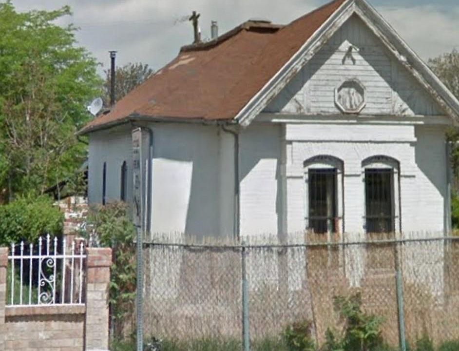 2nd image of 3047 Welton St