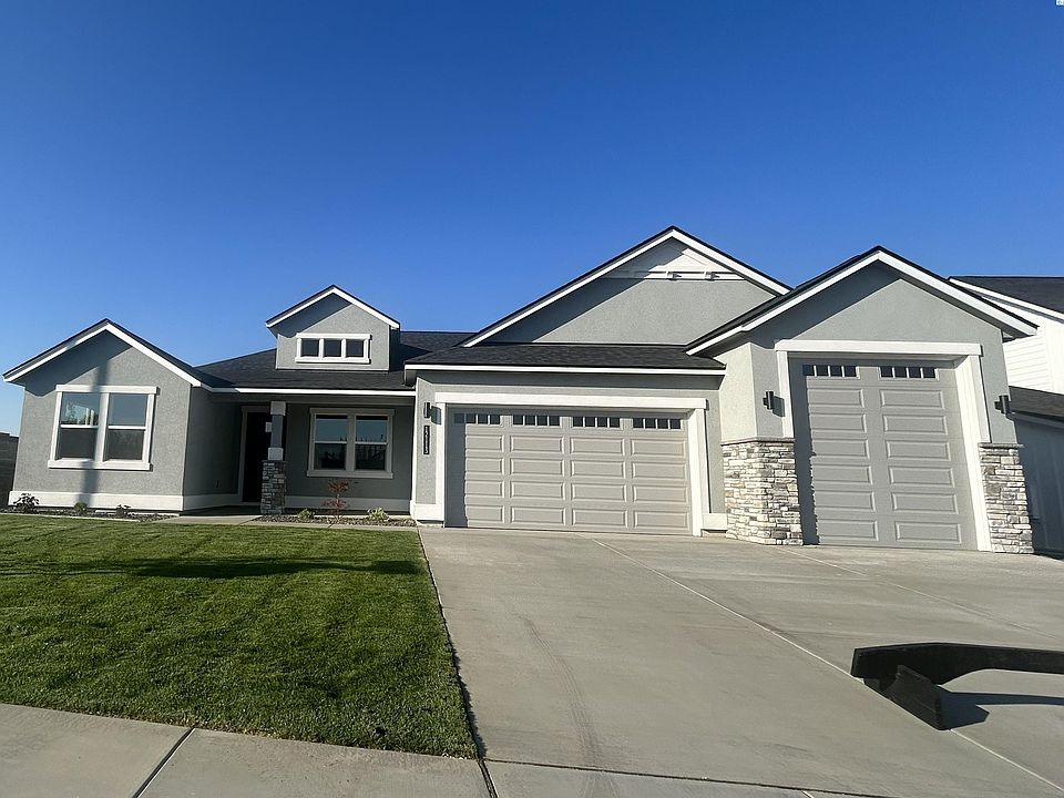 1st image of 12113 Vincenzo Dr