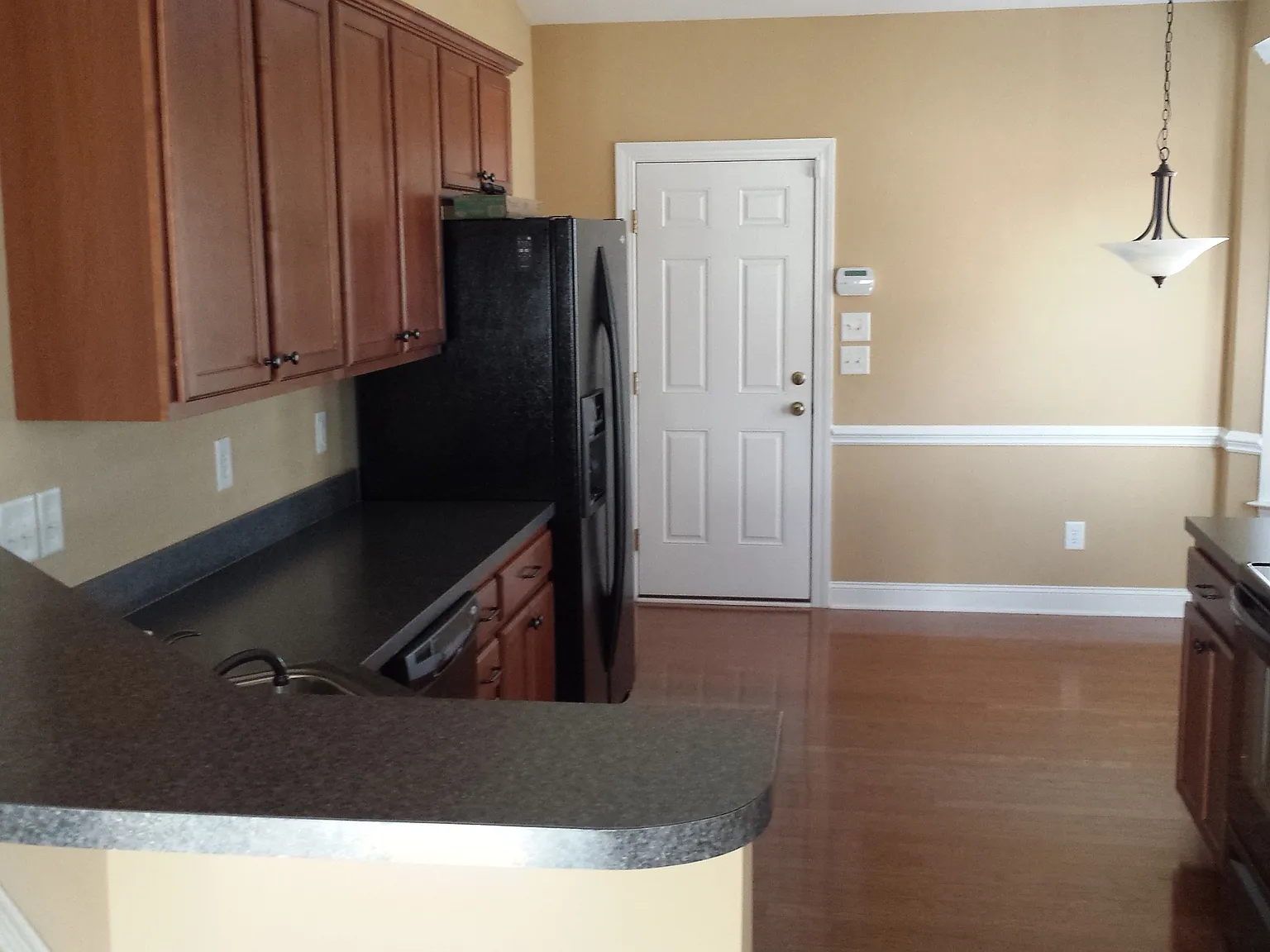 3 bed, 1689 sqft, $1,850 — Photo 3