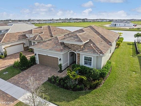 4th image of 11124 SW Lunata Way