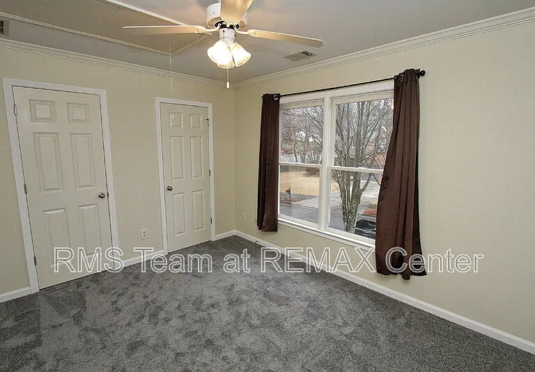 1360 Eastgate Ct SE — Photo 23